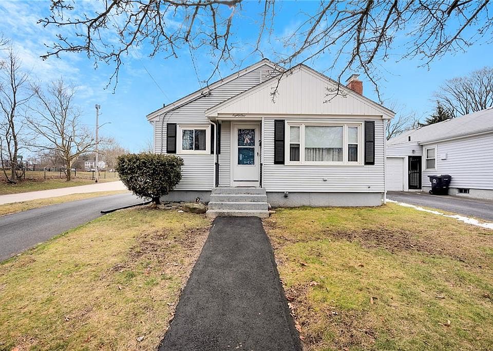 1st image of 81 Gardiner Ave