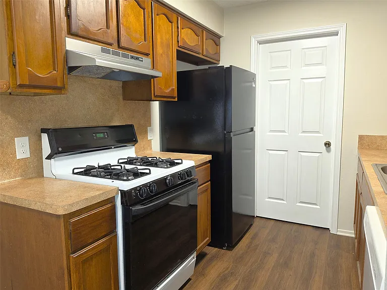 11314 Walnut Ridge Dr #B — Photo 8