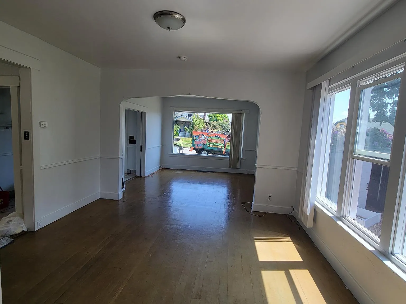 2124 Rainier Ave — Photo 3