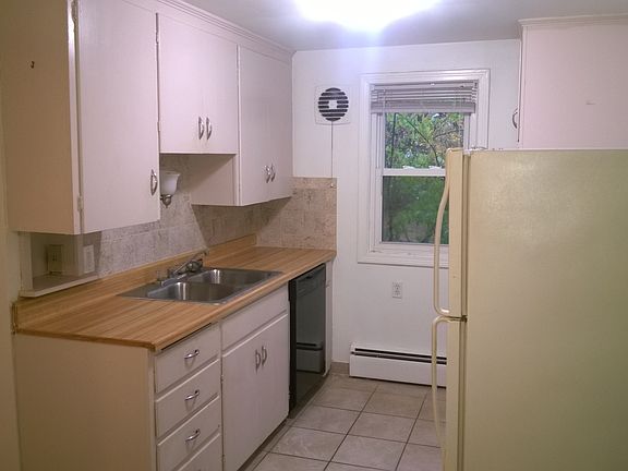 3rd image of 719 Millersport Hwy APT 2
