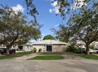 1109 Biarritz Dr, Miami Beach, FL 33141