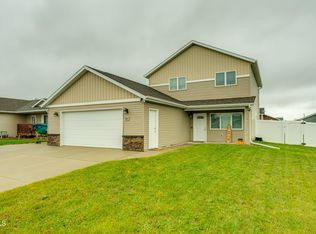 3057 Whitlow St, Bismarck, ND 58504