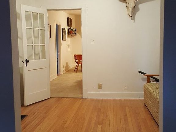 5th image of 716 W 17th Pl Floor 1