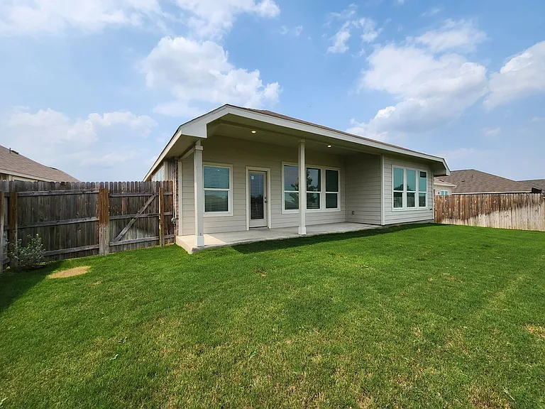 5923 Corsicana Cv — Photo 23