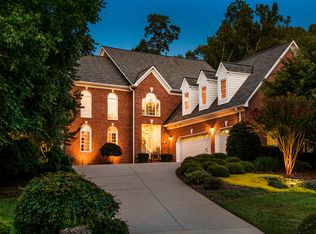 812 Jefferson Wood Ln, Greensboro, NC 27410