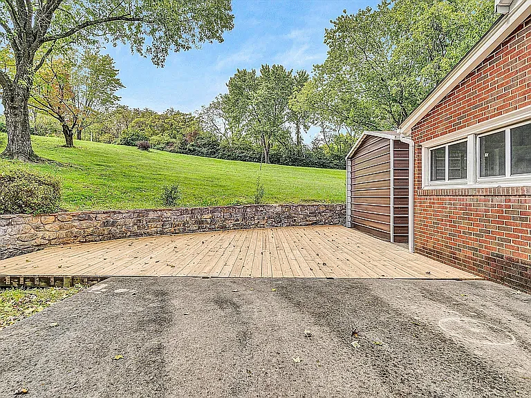 4452 Bonsack Rd — Photo 26