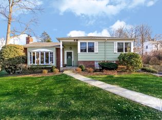 145 Clayton Rd, Scarsdale, NY 10583