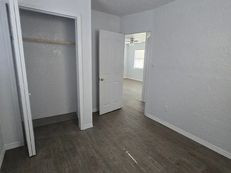 706 E Madison St — Photo 6