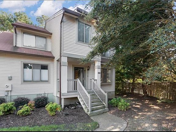 3rd image of 125 Inland View Dr