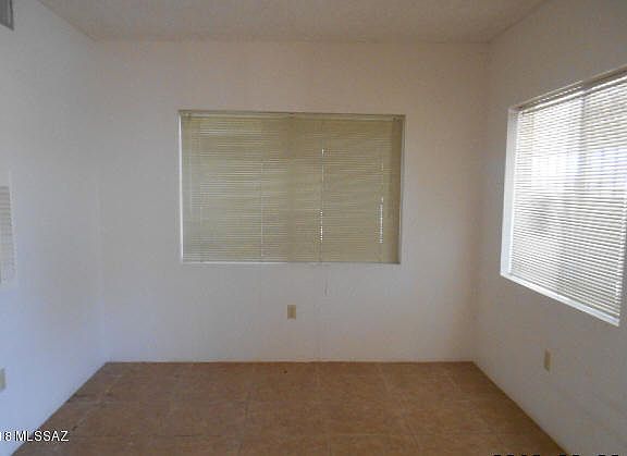 4th image of 222 W Calle Frambuesa