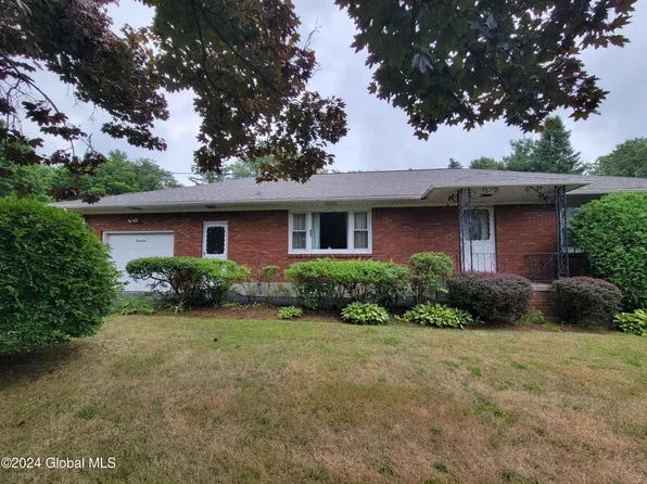 17 Weed Road, Latham, NY 12110