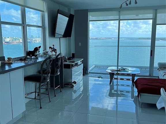 4th image of 800 Claughton Island Dr APT 2001