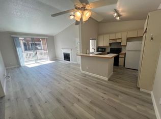 2486 Pleasant Way UNIT N, Thousand Oaks, CA 91362