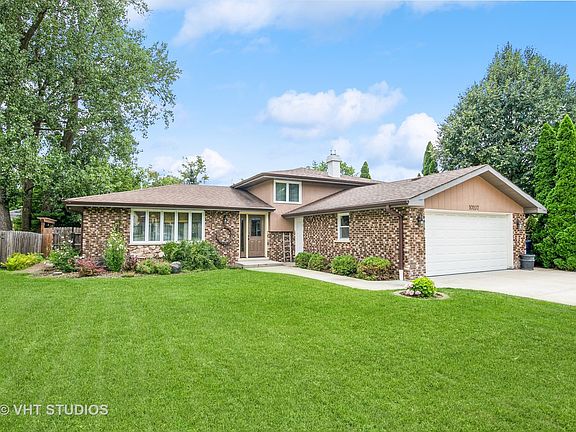 3rd image of 10207 S 82nd Ct