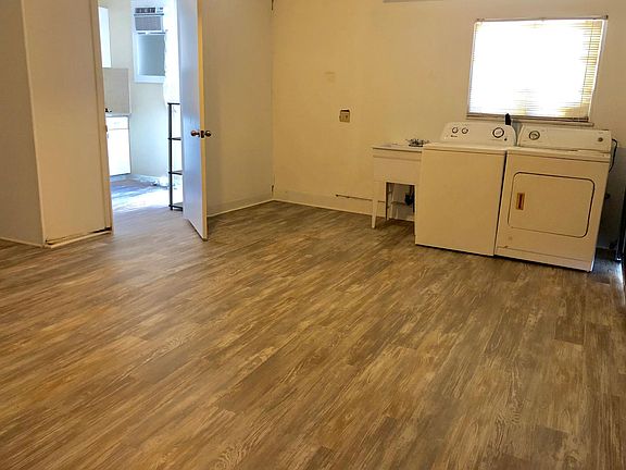5th image of 4491 Mammoth Ave #1/2