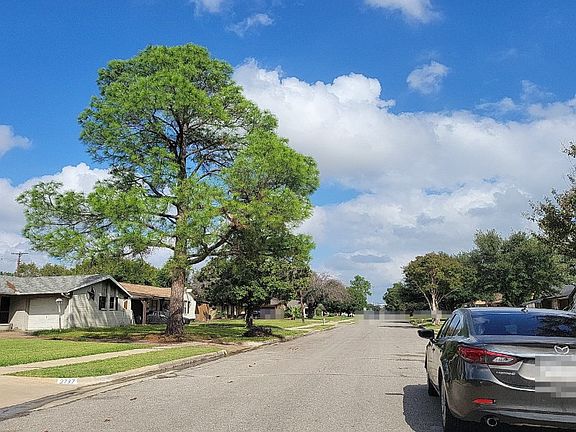 4th image of 2743 Rosewood Dr