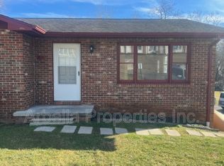 915 Kendrick Creek Rd, Kingsport, TN 37663