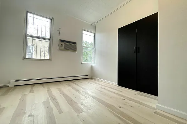 Rented by Douglas Elliman | media 7