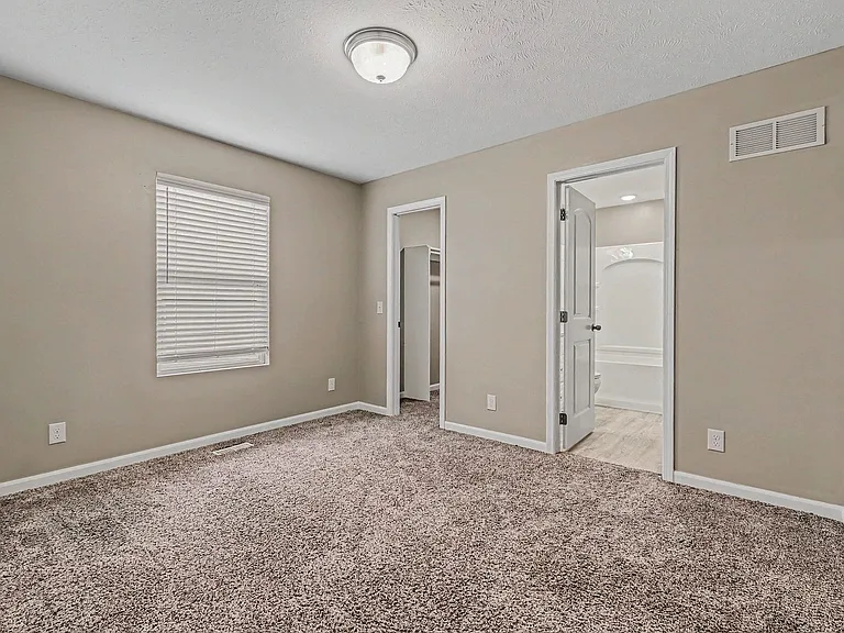 1059 N 170th Ave — Photo 10