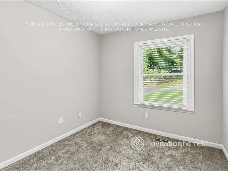 1537 Spruce Ridge Ct — Photo 12