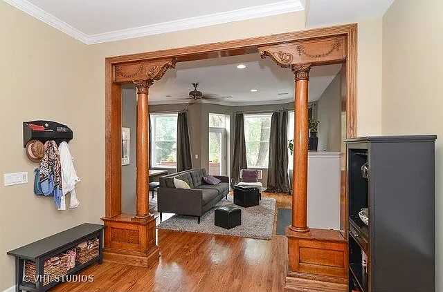 1078 N Marshfield Ave #2 — Photo 4