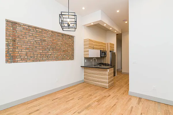 Rented by Nooklyn NYC LLC | media 45