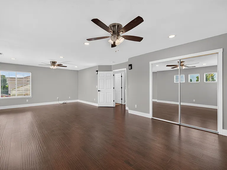 1490 Peppertree Rd — Photo 32
