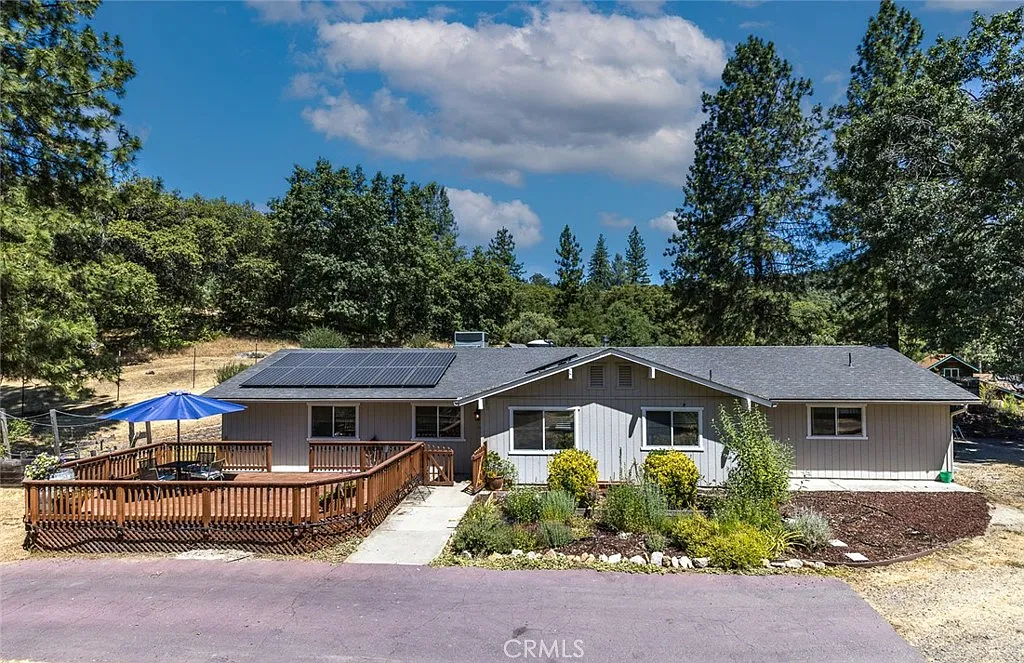 45315 Forest Ridge Dr photo 1