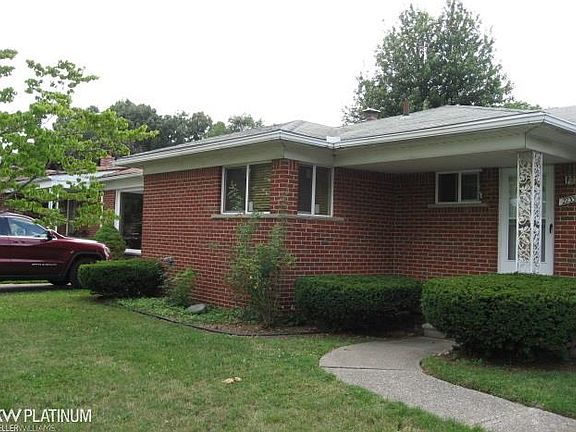3rd image of 27339 Lorraine Ave