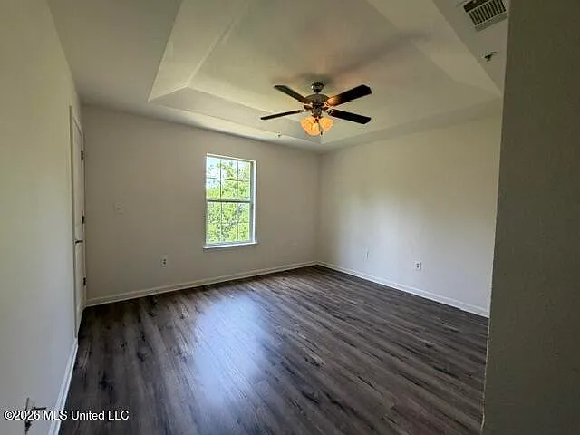 716 Layton Dr — Photo 5