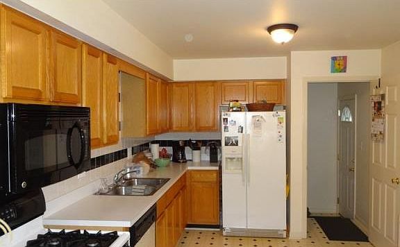2nd image of 3374 Curwood St