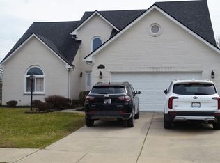 28820 Wales Ct, New Baltimore, MI 48047