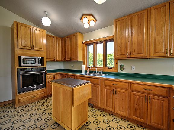 4th image of 2690 103rd St