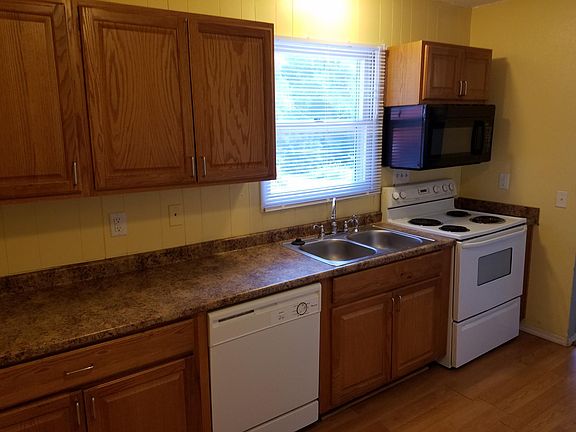 5th image of 717 1/2 5th Avenue Pl