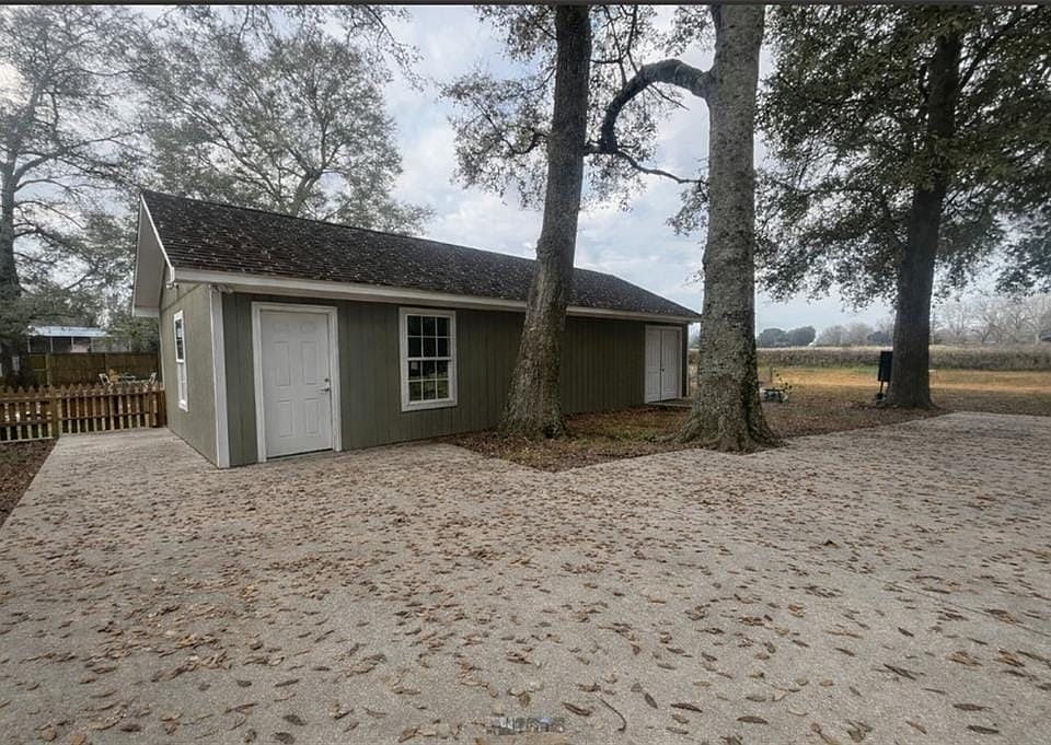 2nd image of 10779 Southern Oaks Ct