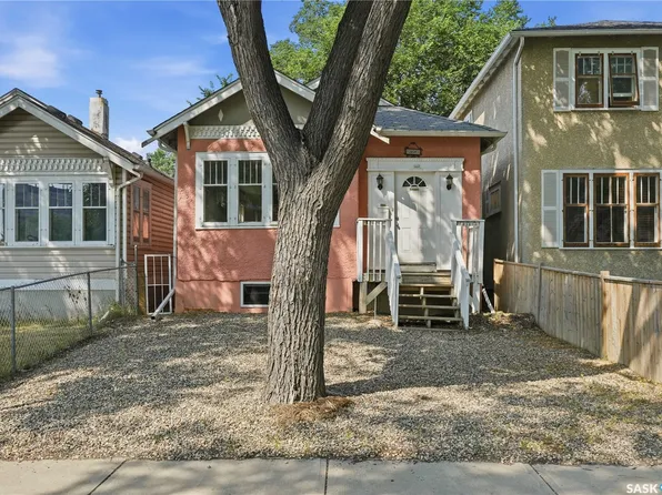 2038 Toronto Street, Regina, SK S4P 1N1