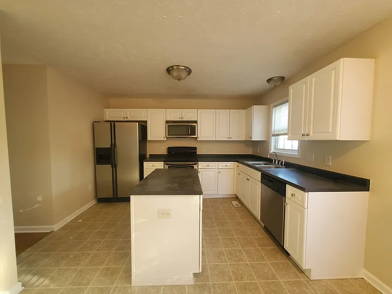 213 Kristin Ave — Photo 3