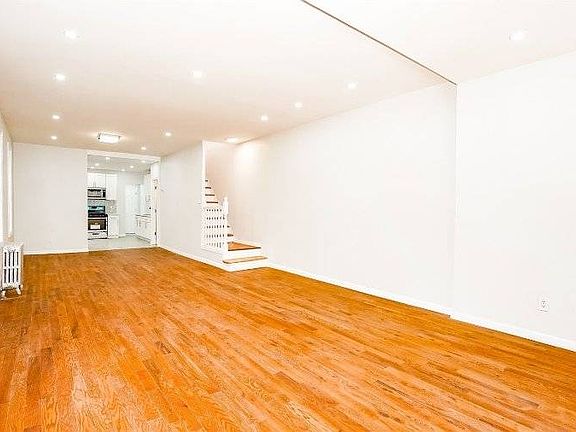3rd image of 2555 98th St