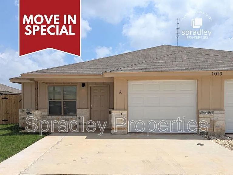 1013A Kerr Ct — Photo 1