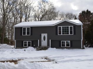 174 Baker Rd, Swansea, MA 02777