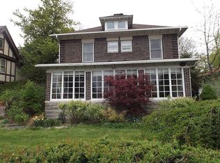 927 W Main St, Lake Geneva, WI 53147