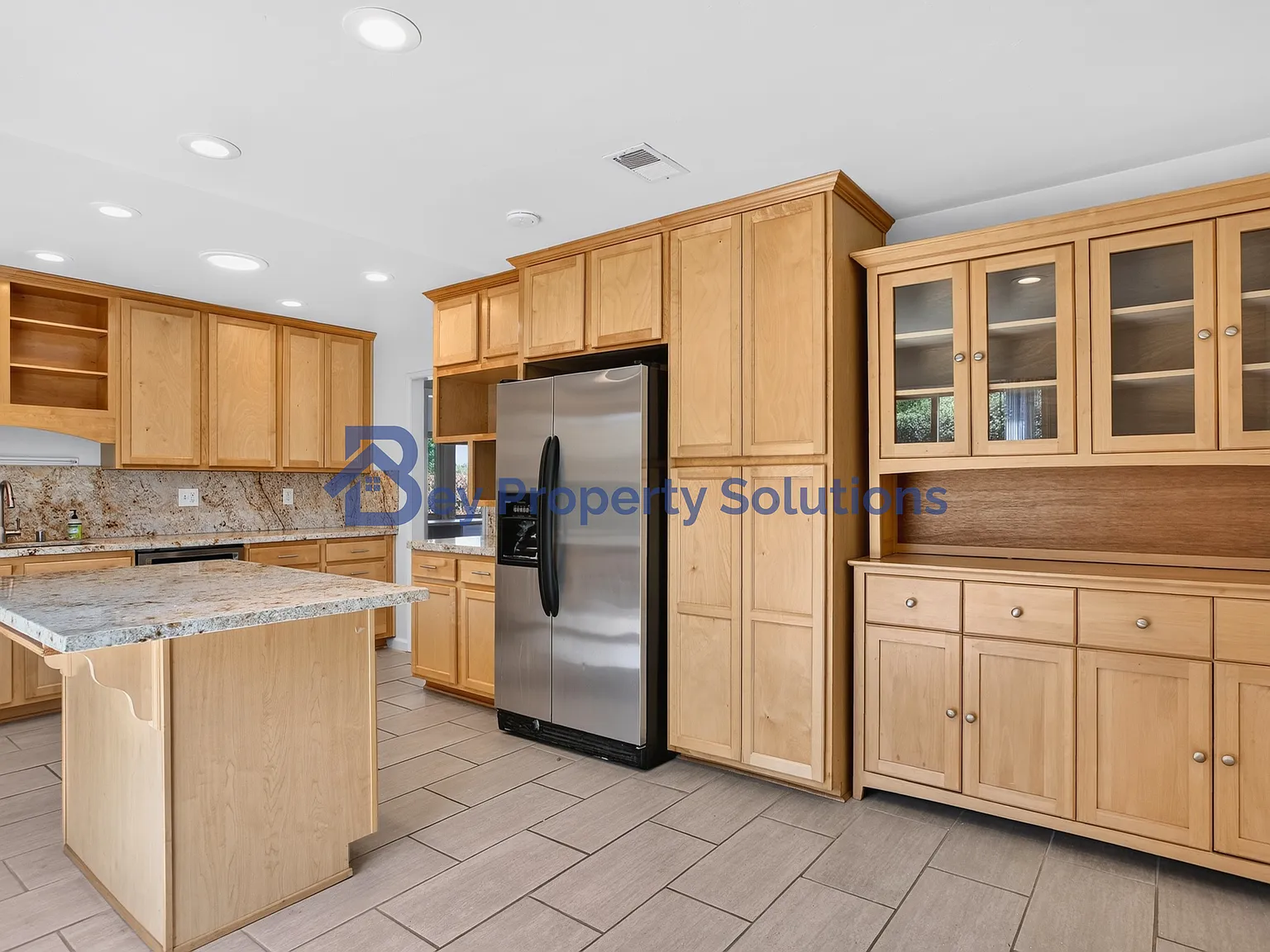 3 bed, 1905 sqft, $3,875 — Photo 3