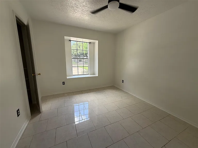 14407 Locke Ln — Photo 12