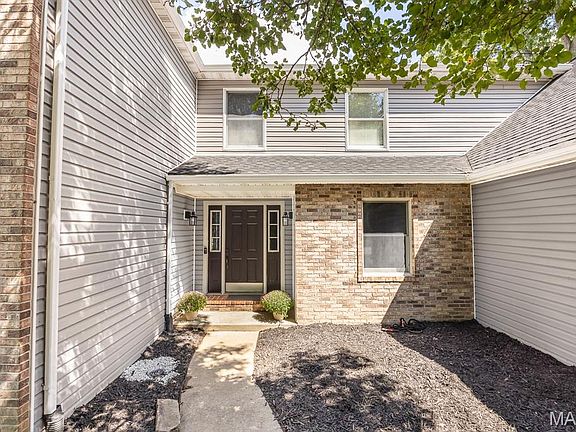 2nd image of 16 Sequoia Dr