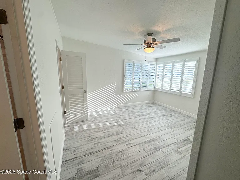 249 Palm Ln — Photo 18