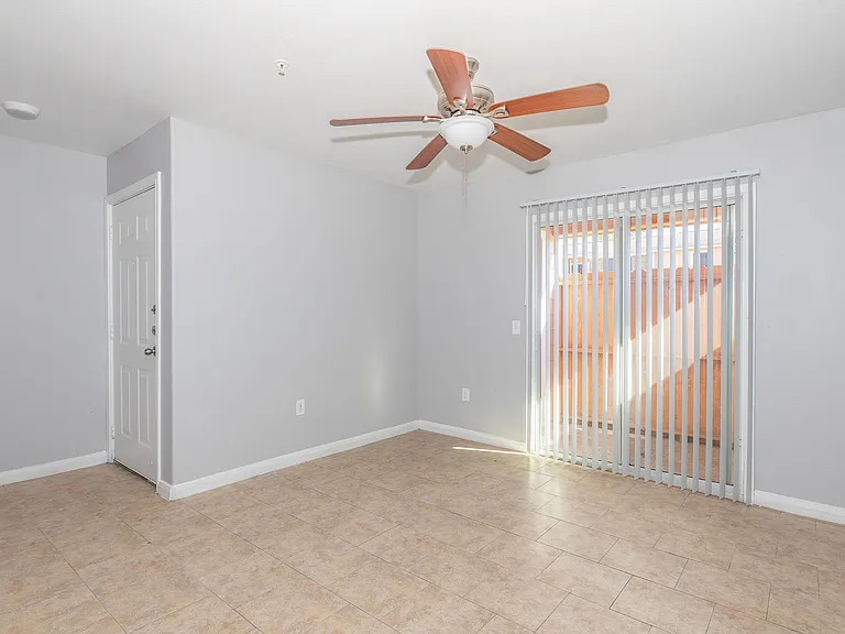 Capewood Apartments — Photo 14