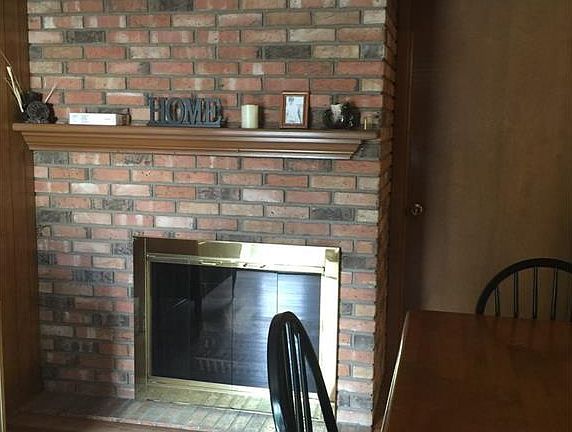 3rd image of 1635 Squaw Creek Dr
