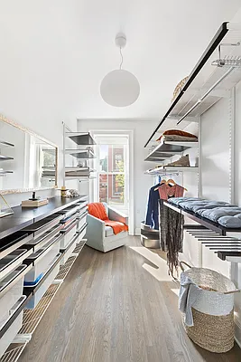 Sold by Compass | media 6