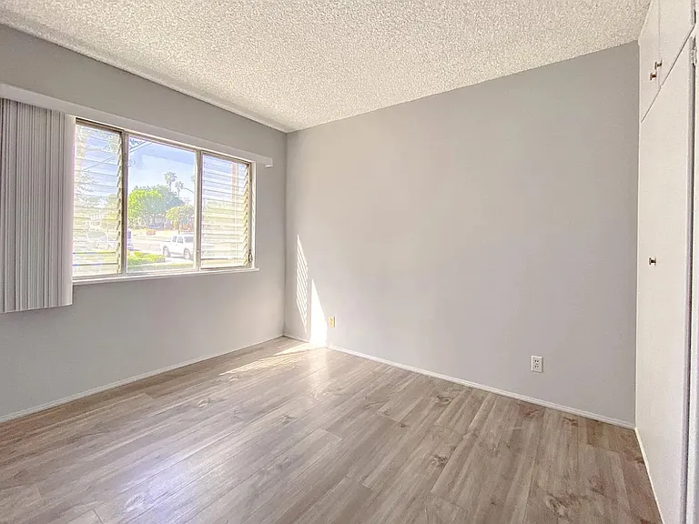 3002 Honolulu Ave #9 — Photo 4