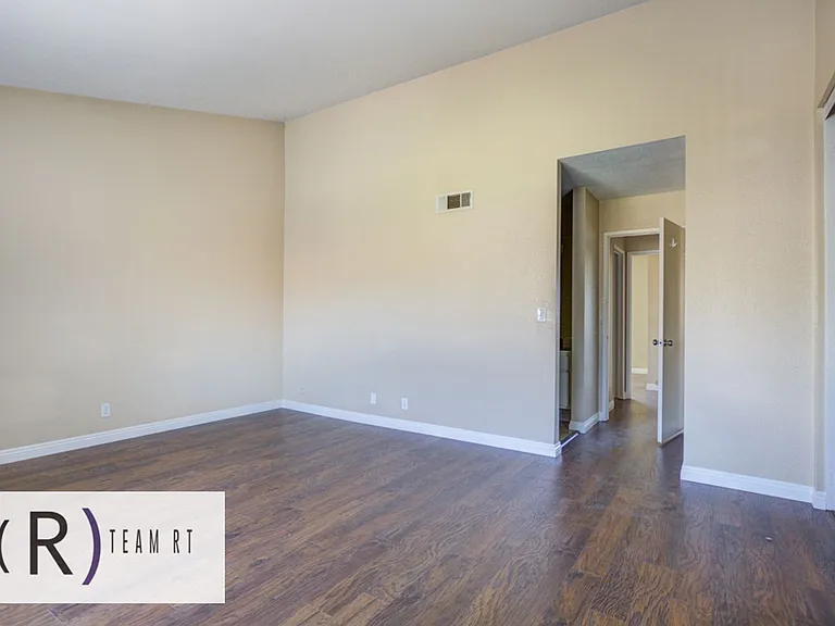 555 Azusa Ave #32 — Photo 17